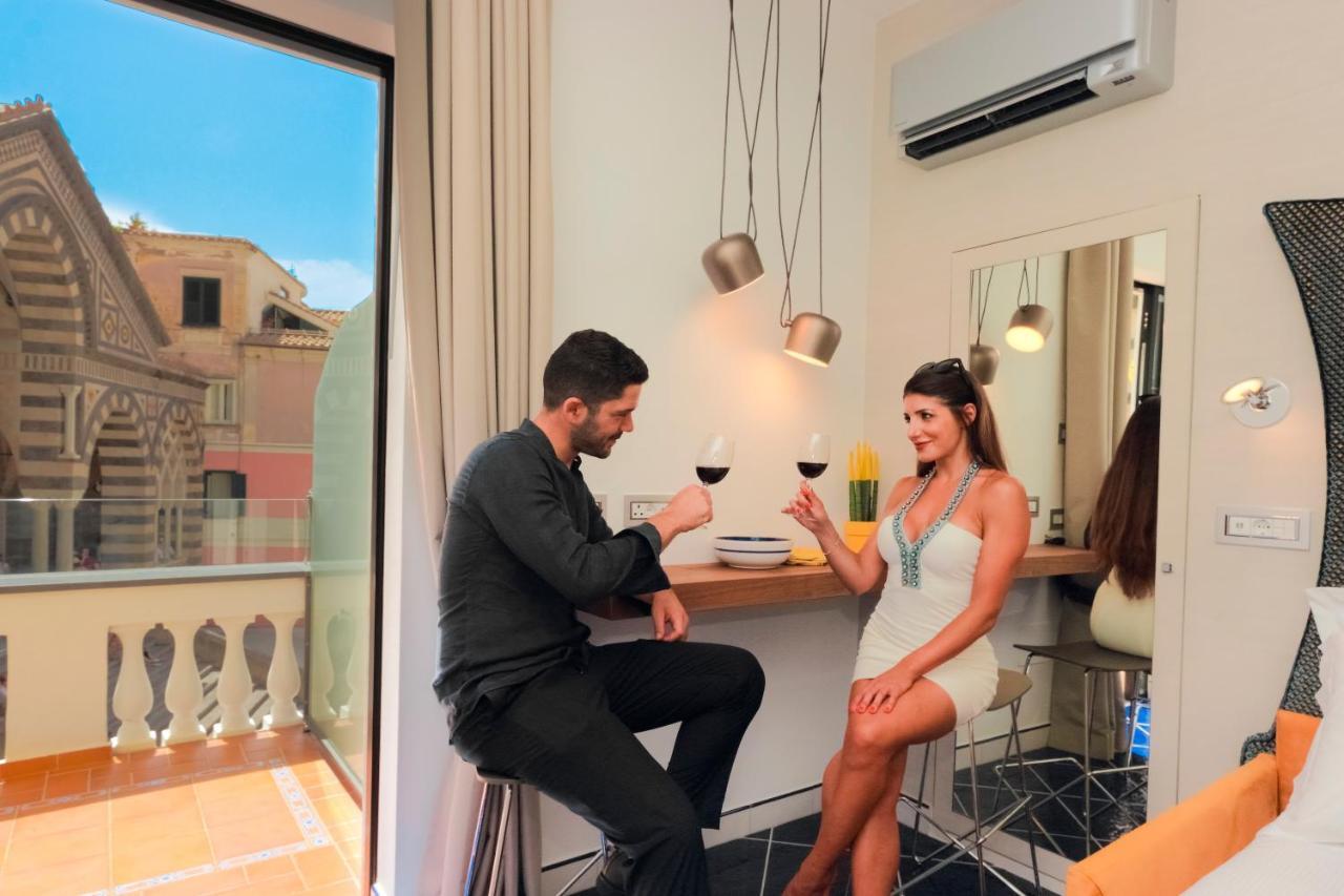 La Suite Del Cavaliere Amalfi Bagian luar foto
