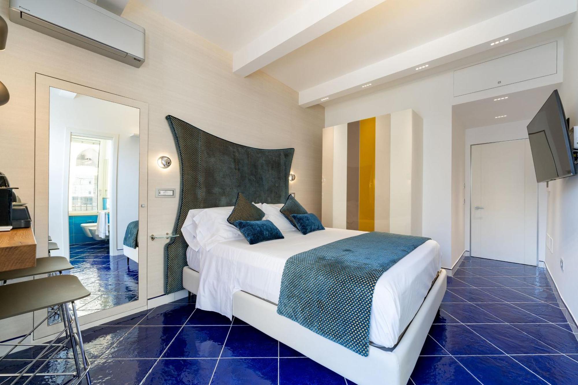 La Suite Del Cavaliere Amalfi Bagian luar foto